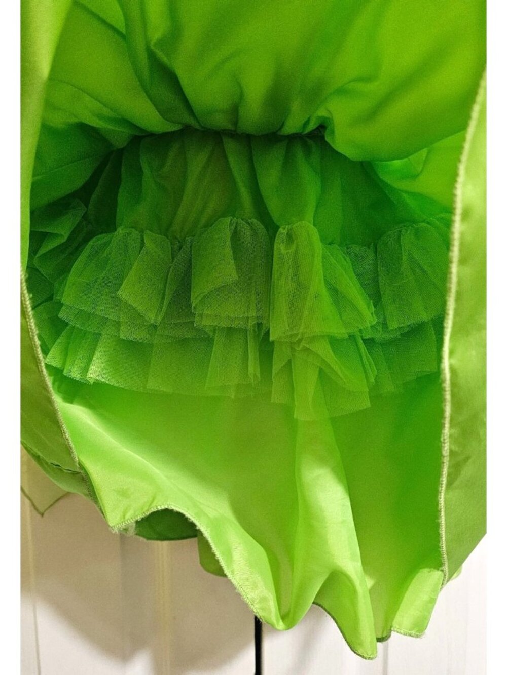Disney Store Tinkerbell Dress with Light Up Wings Costume Peter Pan Girls 4 - Picture 12 of 12